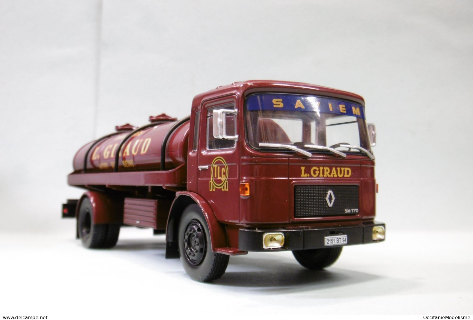Altaya / Ixo - Camion SAVIEM Renault SM 170 1972 Citerne L. Giraud BO 1/43 - Camiones