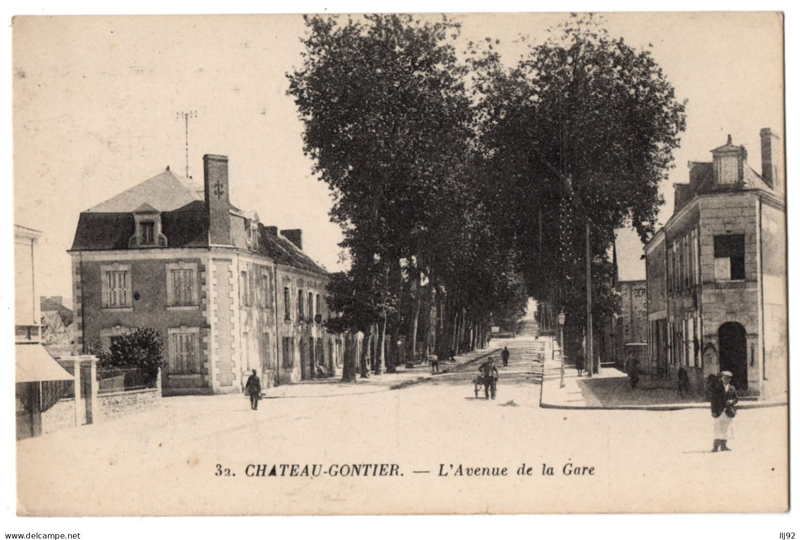 CPA 53 - CHATEAU GONTIER (Mayenne) - 32. L'Avenue De La Gare - Ed. Artaud Et Nozais - Chateau Gontier