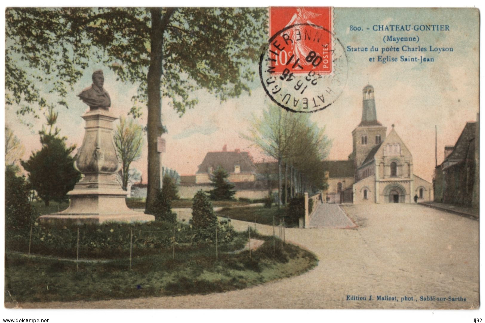 CPA 53 - CHATEAU GONTIER (Mayenne) - 800. Statue Du Poète Charles Loyson Et Eglise Saint-Jean - Ed. J. Malicot - Chateau Gontier
