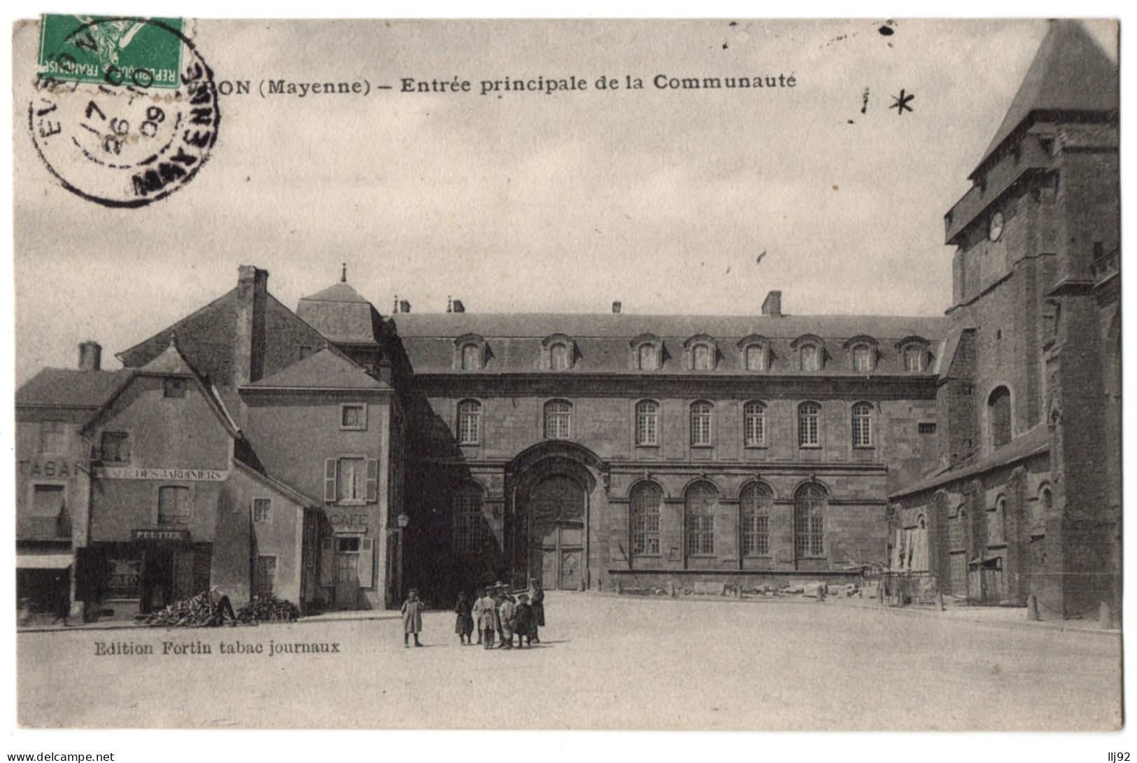 CPA 53 - EVRON (Mayenne) - Entrée Principale De La Communauté - Ed. Fortin - Evron