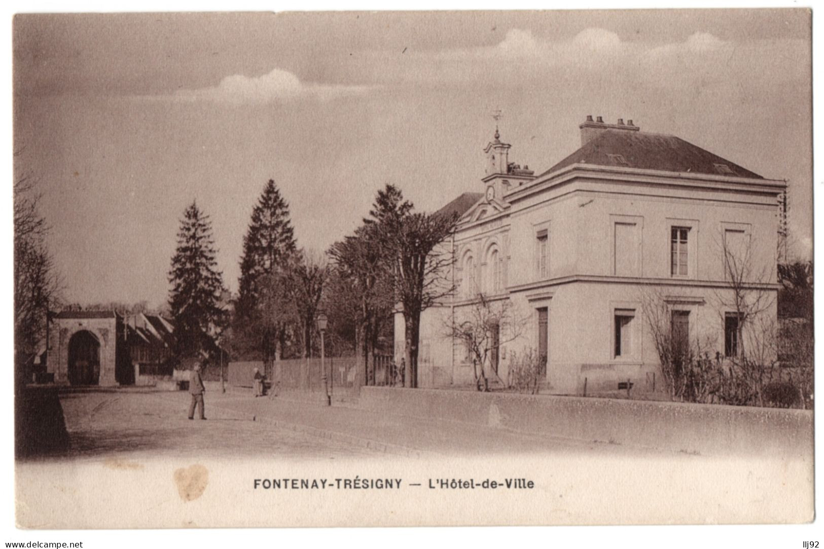 CPA 77 - FONTENAY TRESIGNY (Seine Et Marne) - L'Hôtel De Ville - Fontenay Tresigny