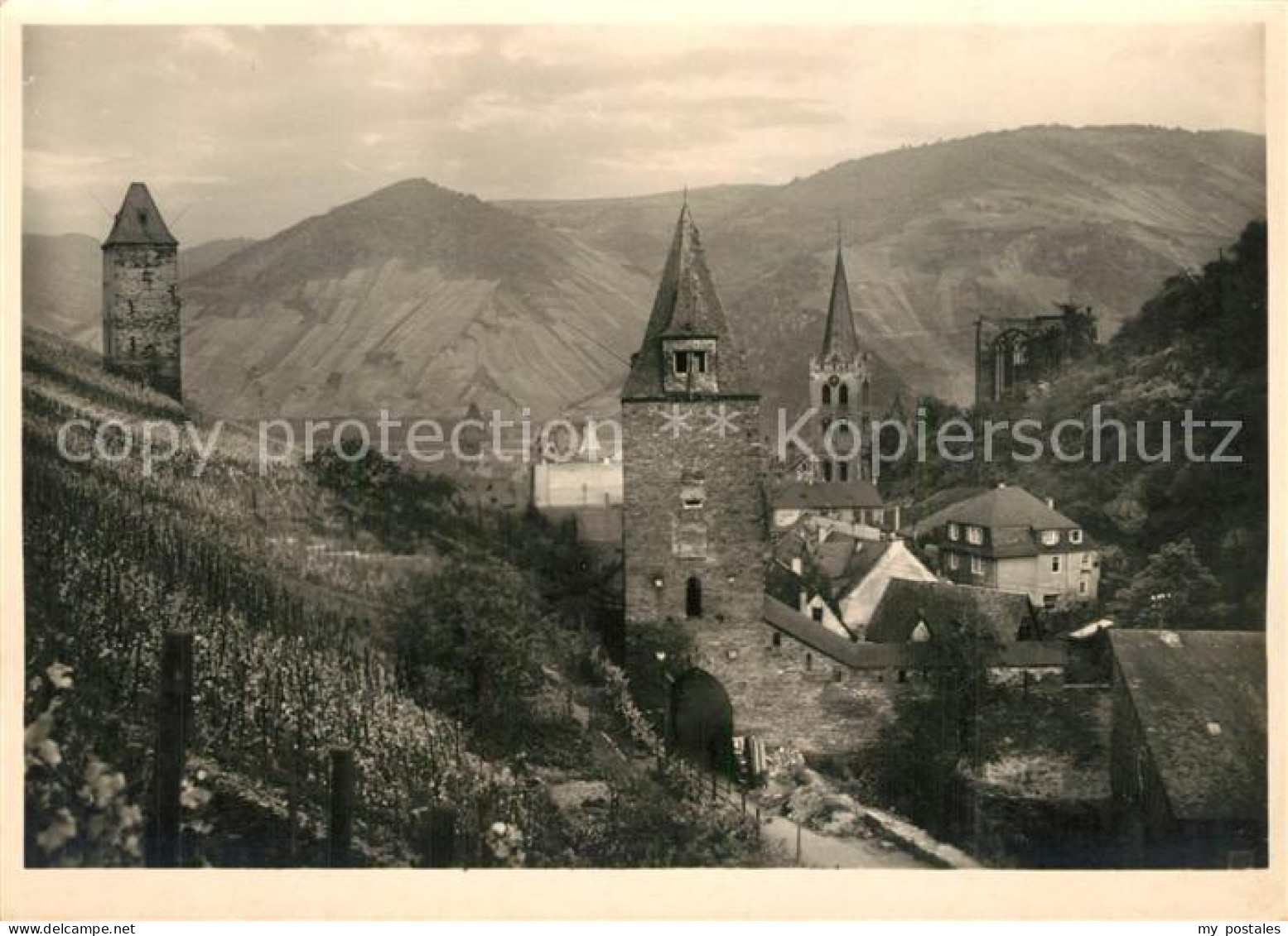 73608564 Bacharach Rhein Teilansicht Turm Kirche Wernerkapelle Bacharach Rhein - Bacharach