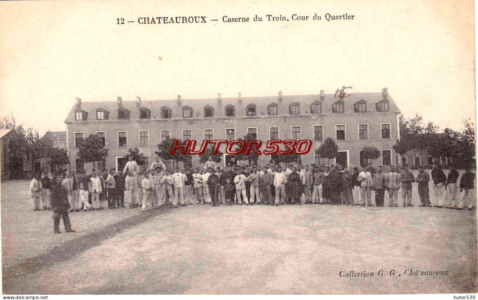 CPA CHATEAUROUX - CASERNE DU TRAIN - COUR DU QUARTIER - Chateauroux