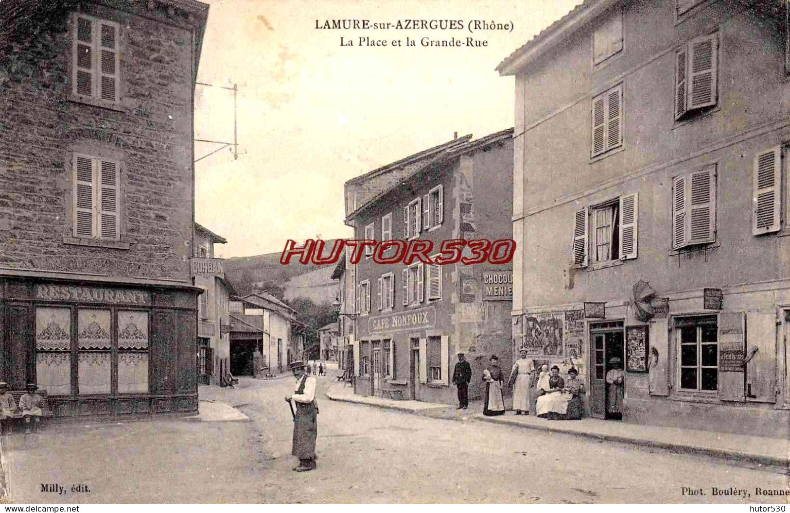 CPA LAMURE SUR AZERGUE - RHONE - LA PLACE ET LA GRANDE RUE - Lamure Sur Azergues