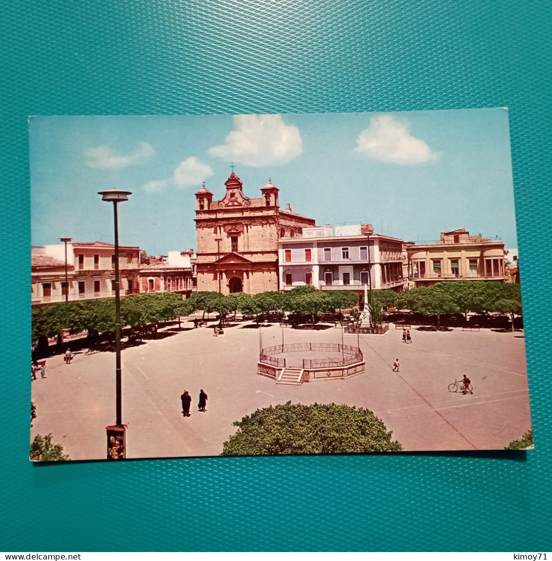 Cartolina Pachino - Piazza Vittorio Emanuele. Viaggiata 1969 - Siracusa