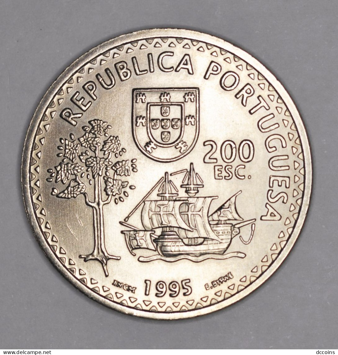 Descobrimentos Portugueses  6ª Serie 200  Esc. Ilhas De Solor E Timor Year 1995 - Portugal