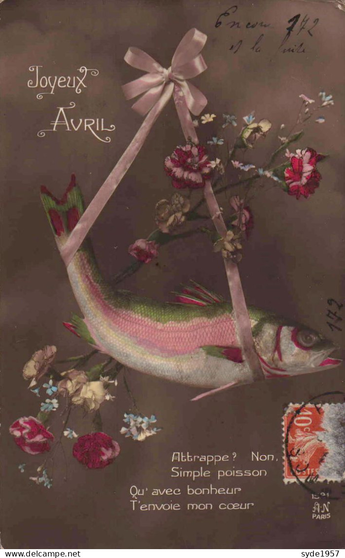 Joyeux Avril, Poisson, Avec Ruban, Entouré De Fleurs  édition  Armand Noyer Paris N°1581 - 1er Avril - Poisson D'avril
