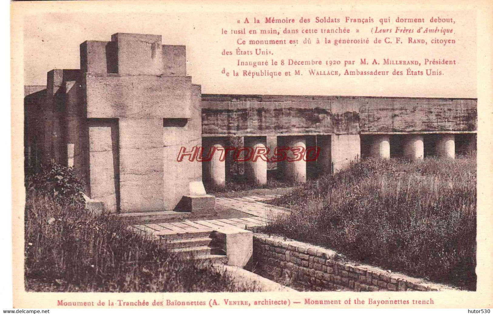 CPA DOUAUMONT - LE MONUMENT DE LA TRANCHEE DES BAIONETTES - Douaumont