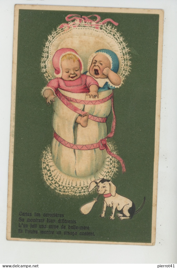 HUMOUR - ENFANTS - BEBES - Jolie Carte Fantaisie Bébés En Pleurs Dans Lange Et Chien Avec Biberon (embossed Card) - Humor