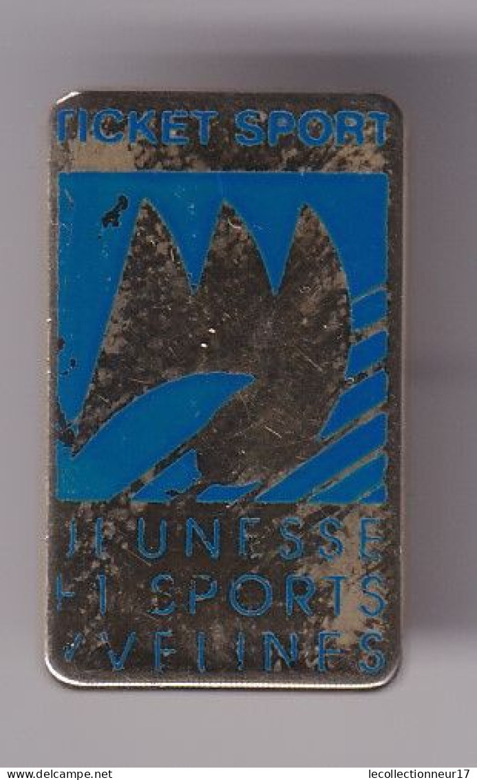 Pin's Jeunesse Et Sports Yvelines Réf 8405 - Athletics
