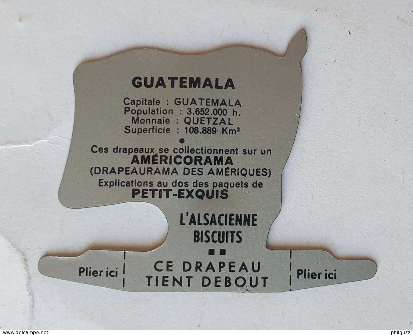 FIGURINE PUBLICITAIRE PLAQUE En Métal DRAPEAU AMERICORAMA ALSACIENNE GUATEMALA 1963 - Other & Unclassified
