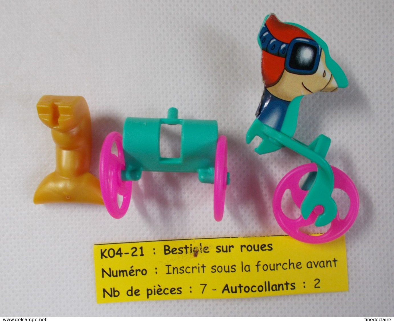 Kinder - Bestiole Sur Roues - Bleu Vert Et Rose - K04 21 - Sans BPZ - Mountables