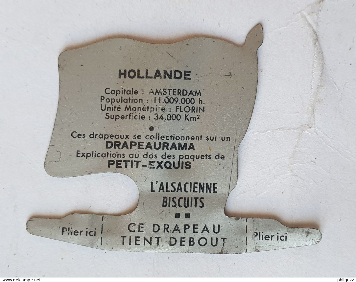 FIGURINE PUBLICITAIRE PLAQUE En Métal DRAPEAU DRAPEAURAMA ALSACIENNE HOLLANDE 1961 - Other & Unclassified