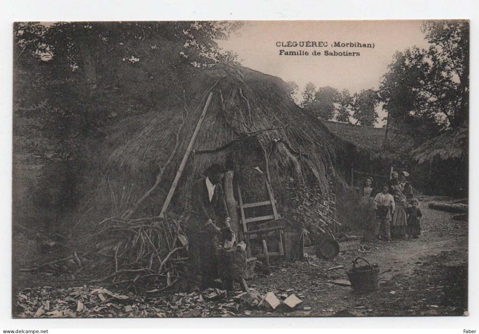 CLEGUEREC (56) - Famille De Sabotiers - Cleguerec