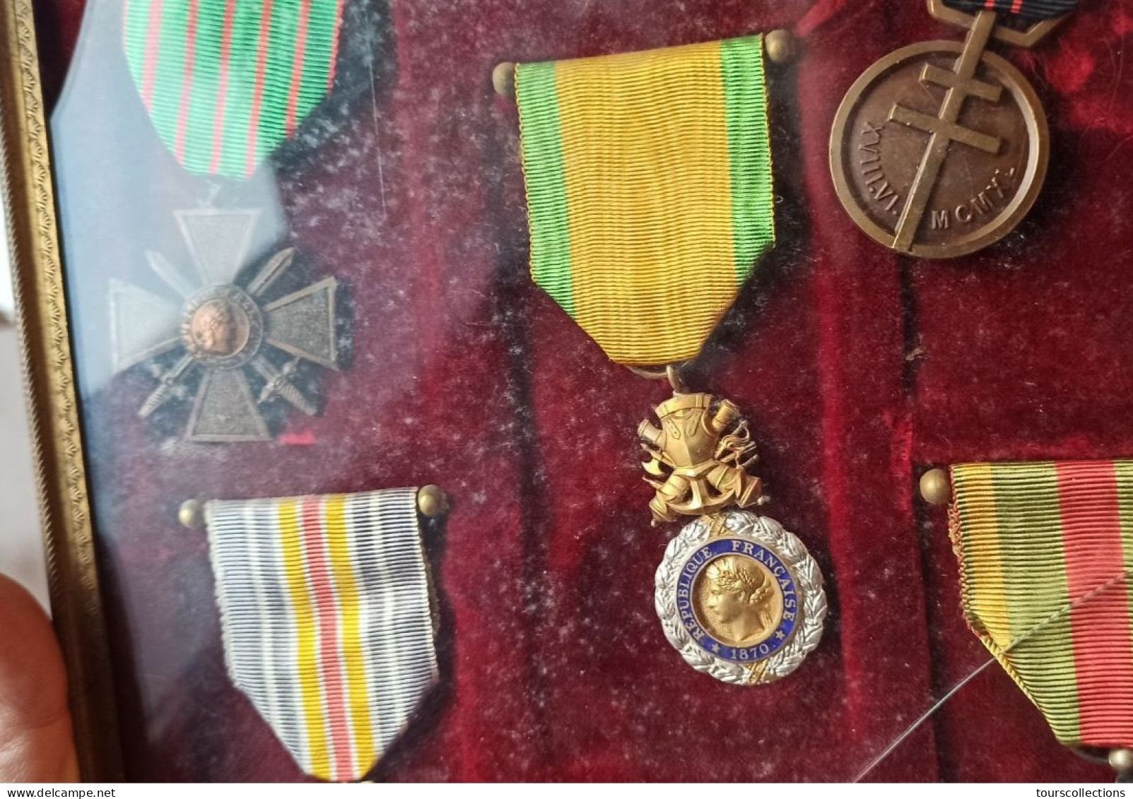 Lot Cadre Et MEDAILLE MILITAIRE DECORATION  WW1 Engagé Volontaire Blessé Et Croix De Guerre Et WW2 Chevalier Résistance - France