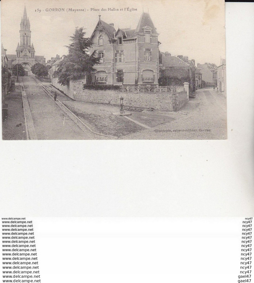 CPA (53)  GORRON. Place Des Halles Et L'église, Fontaine ...U405 - Eglises Et Cathédrales