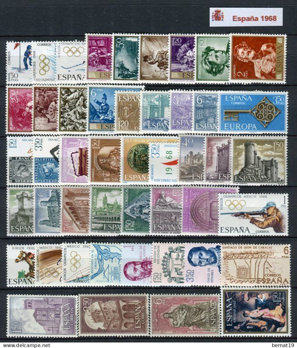 Spain 1965-1969. FIVE complete years ** MNH.