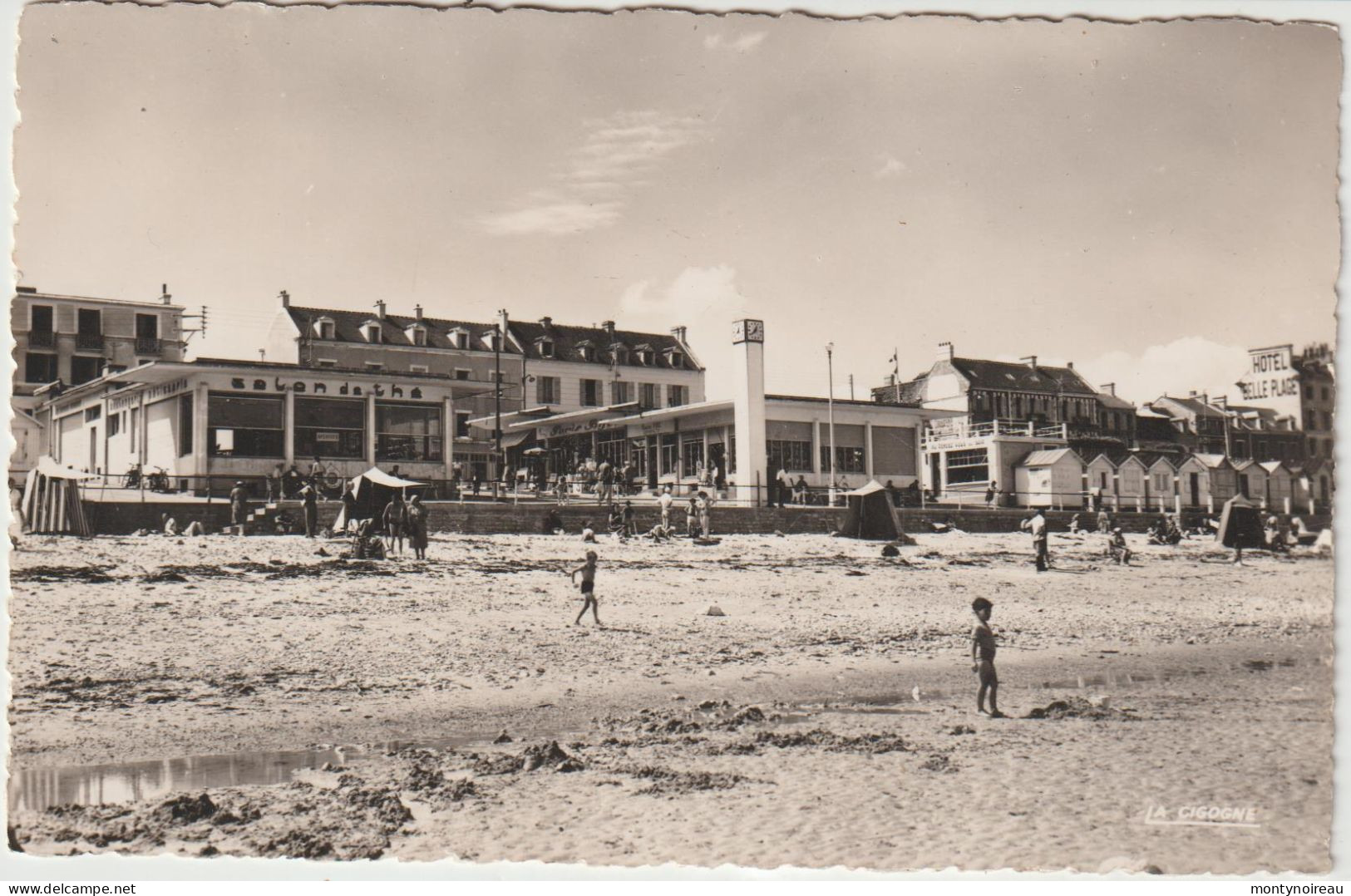 DEF : Calvados : LUC Sur Mer : Vue  Plage - Luc Sur Mer