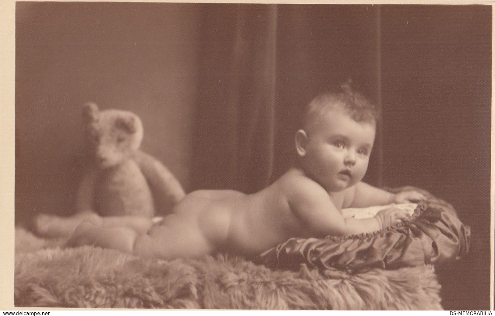 Baby W Teddy Bear Toy Real Photo Postcard 1928 - Giochi, Giocattoli