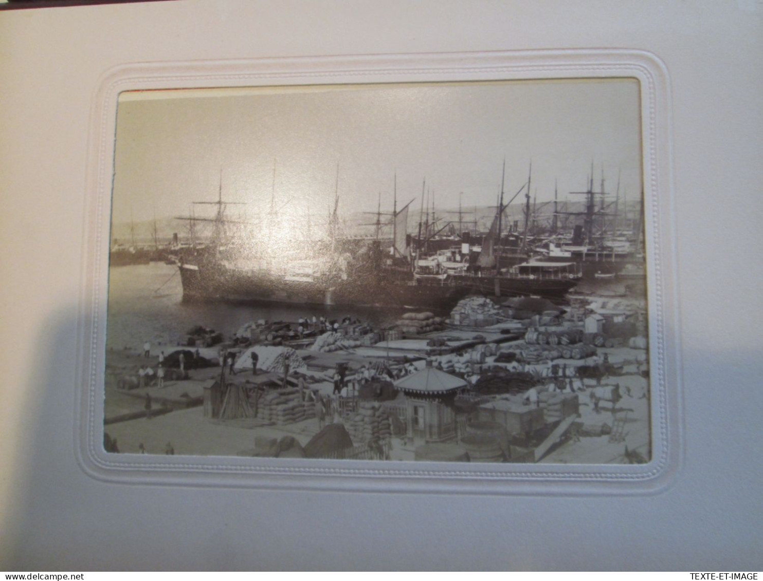 Album photo in-4 de 36 photographies [circa 1870-1880] 16X10cm