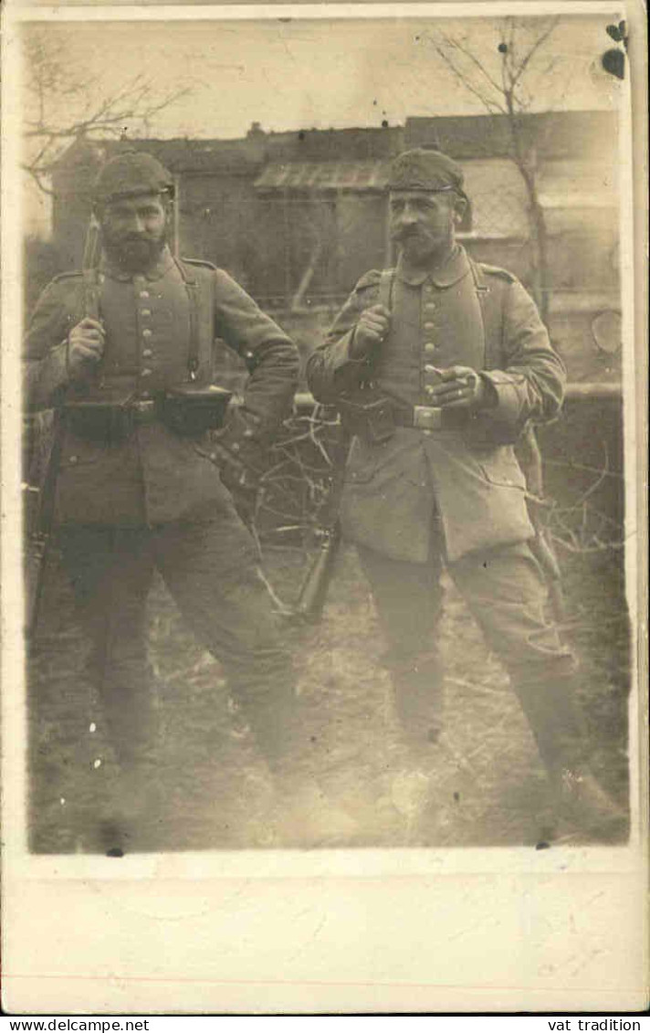 MILITARIA - Carte Postale Photo De 2 Soldats Allemands - L 152360 - Personen