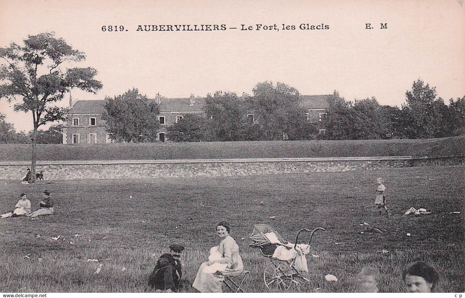 Aubervilliers -  Le Fort - Les Glacis -   CPA °J - Aubervilliers