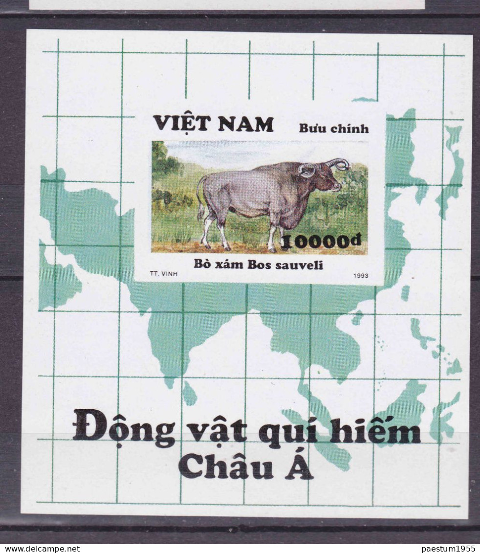 Feuillet Neuf** MNH 1993 Viêt-Nam Vietnam Faune Animaux Protégés D'Asie Kouprey (Bos Sauveli) Mi:VN BL101U, Yt:VN BF71ND - Vietnam