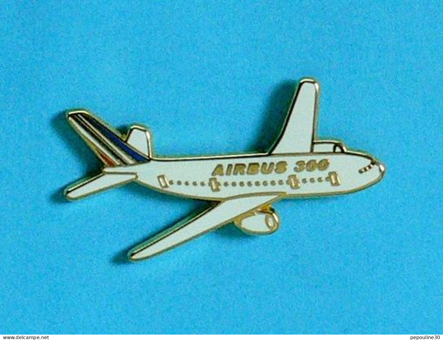 1 PIN'S  //  ** AIR FRANCE / AIRBUS A300 ** . (LOGO ALCARA) - Avions