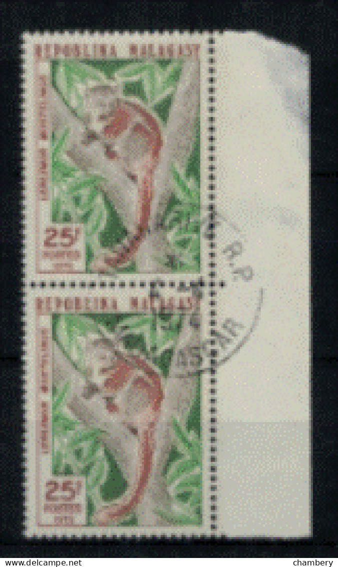 Madagascar - "Lémurien" - Paire Oblitérée N° 537 De 1973 - Madagascar (1960-...)
