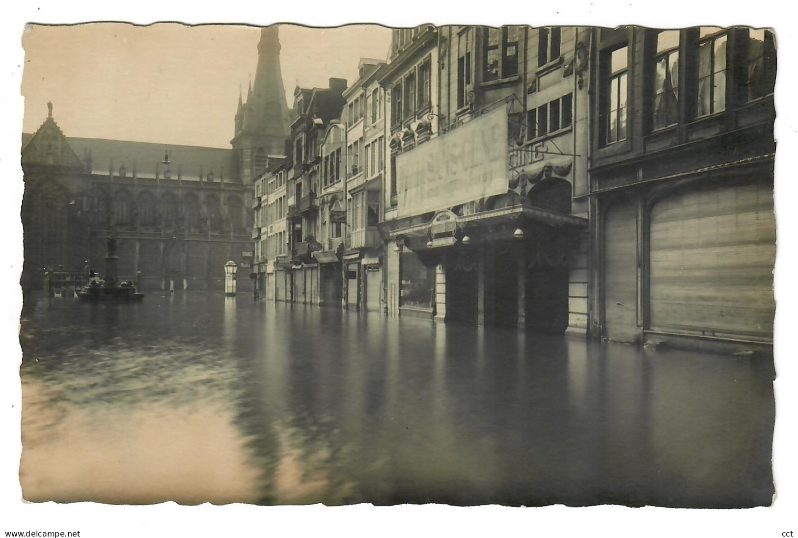 Liège   CARTE PHOTO    Inondations De 1926 - Place De La Cathédrale Et Rue ... - Luik