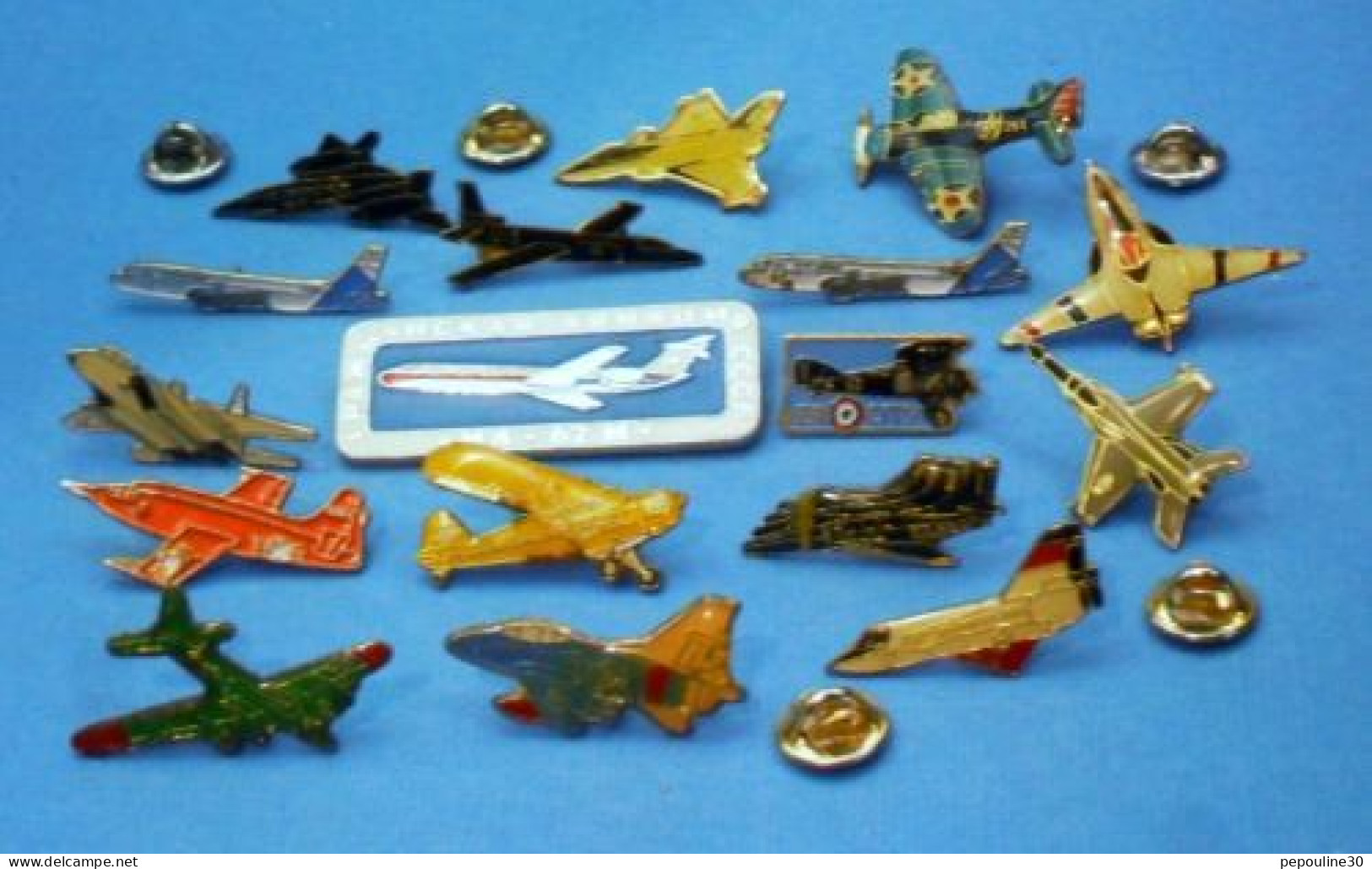 17 PIN'S //  ** LOT / 17 AVIONS DIFFÉRENTS ** - Airplanes