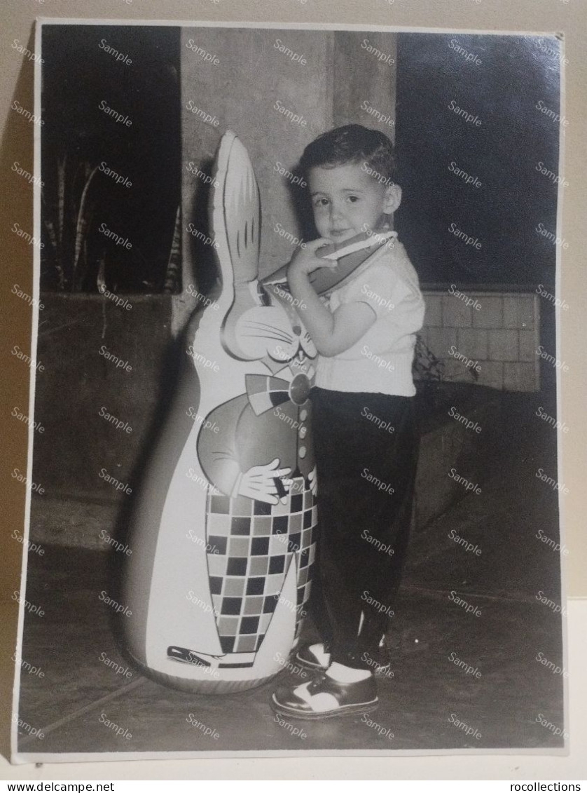 Brasil Foto Miyasaka RIBEIRAO PRETO 1962. Child With Rabbit Toy Symbol - Europe