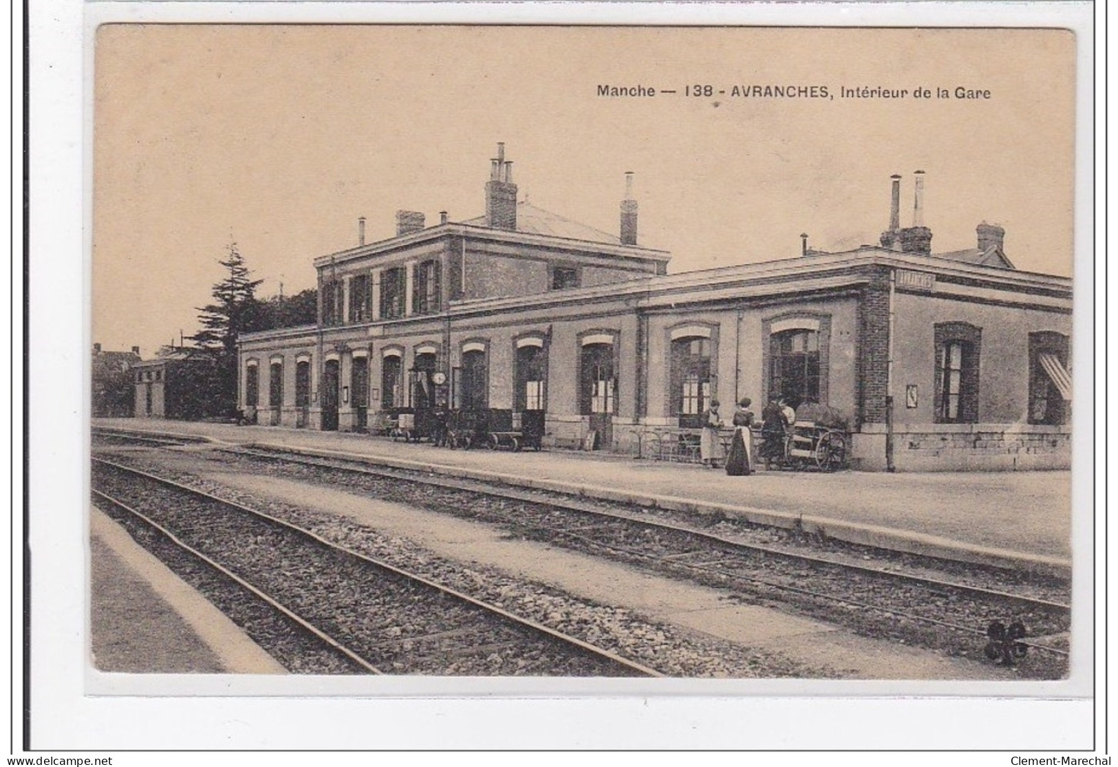AVRANCHES : Intérieur De La Gare - Tres Bon Etat - Avranches