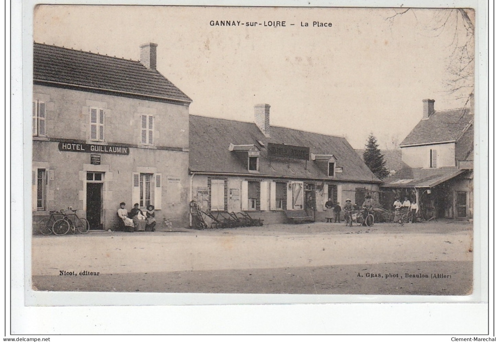 GANNAY SUR LOIRE - La Place - Très Bon état - Other & Unclassified