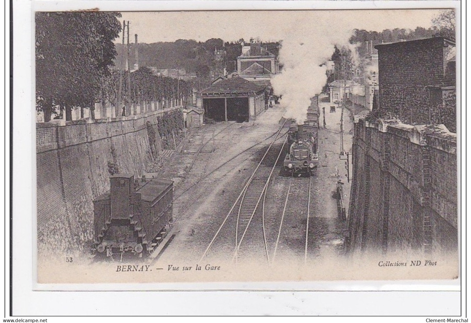 BERNAY : Vue Sur La Gare - Tres Bon Etat - Bernay