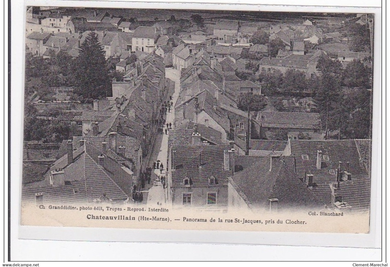 CHATEAUVILLAIN : Panorama De La Rue St-jacques, Pris Du Clochert - Tres Bon Etat - Chateauvillain