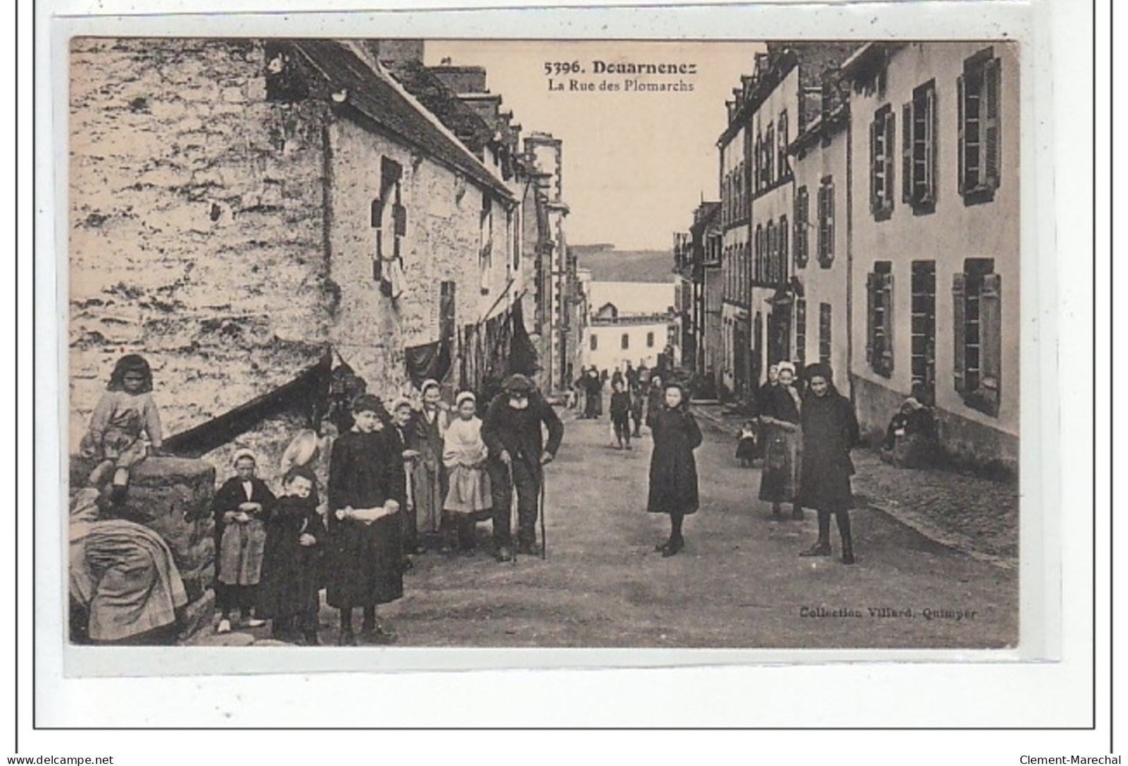 DOUARNENEZ - La Rue Des Plomarchs - Très Bon état - Douarnenez