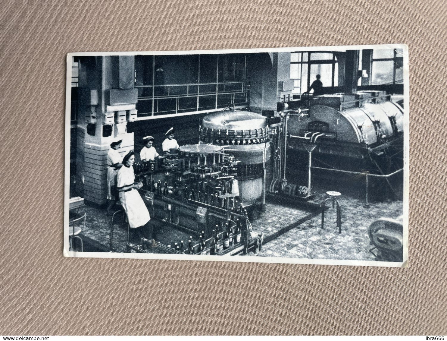 1955 - Brasserie - Brouwerij PIEDBOEUF, Vue Partielle De La Salle D'embouteillage - Zicht Op Een Gedeelte Van De Zaal - Andere & Zonder Classificatie