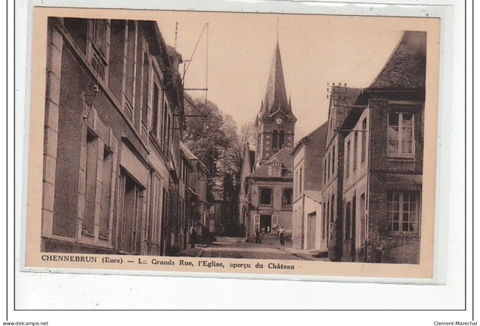 CHENNEBRUN - La Grande Rue, L'Eglise, Aperçu Du Château - Très Bon état - Sonstige & Ohne Zuordnung