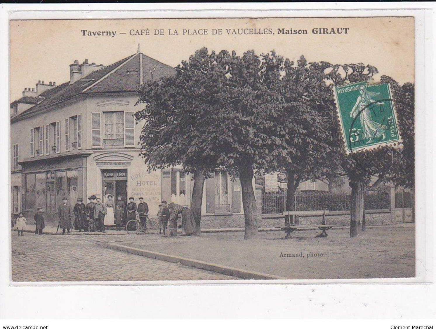 TAVERNY : Café De La Place De Vaucelles, Maison Giraut - Très Bon état - Taverny