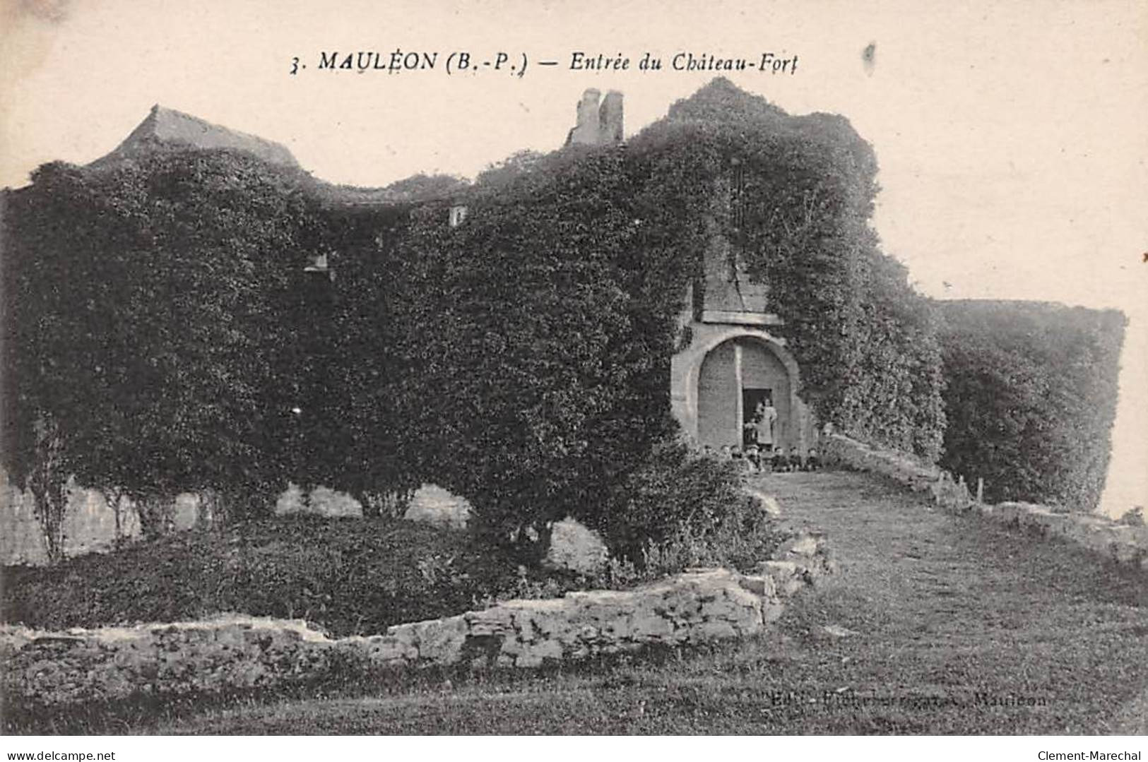 MAULEON - Entrée Du Château Fort - Très Bon état - Mauleon Licharre