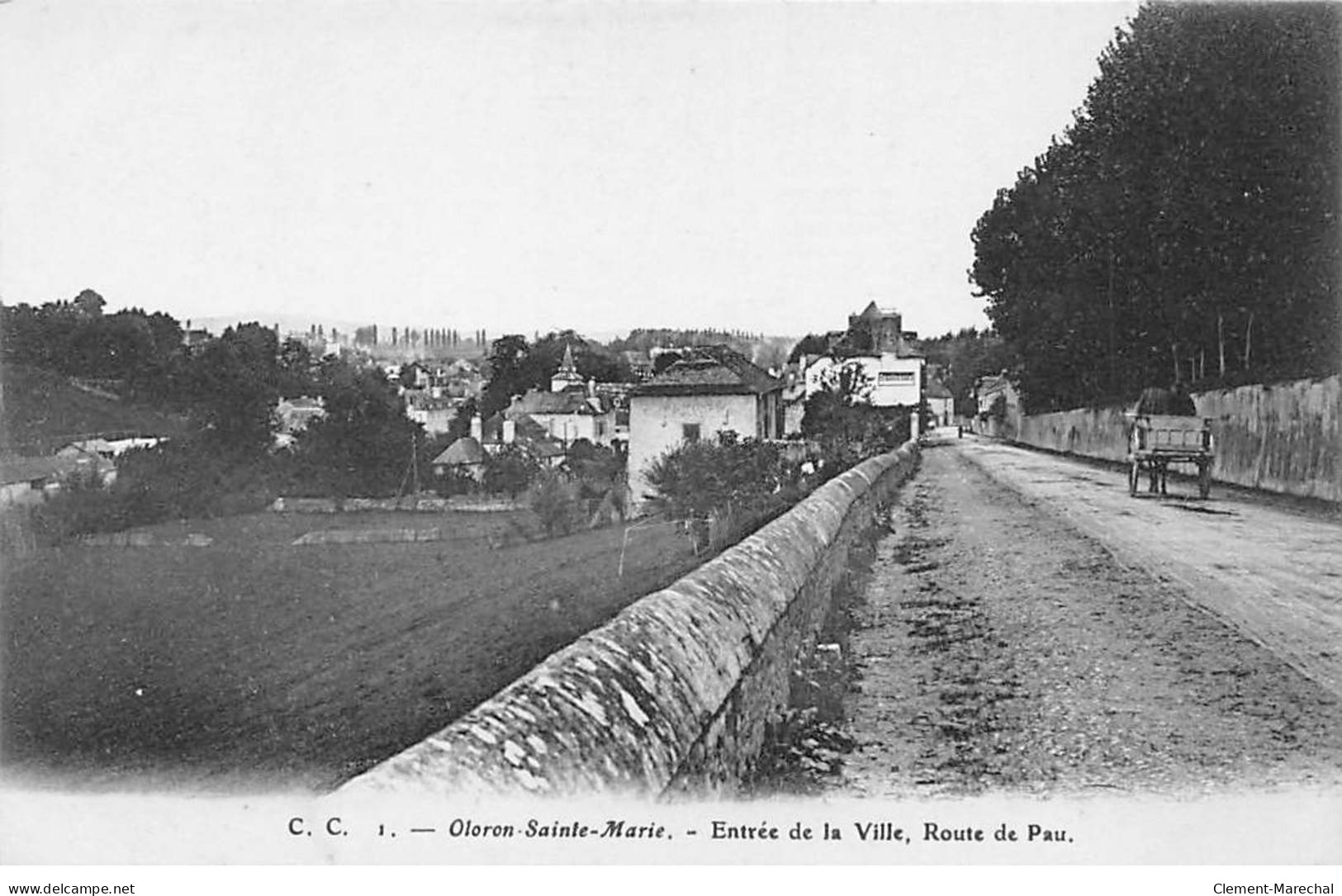 OLORON SAINTE MARIE - Entrée De La Ville, Route De Pau - Très Bon état - Oloron Sainte Marie