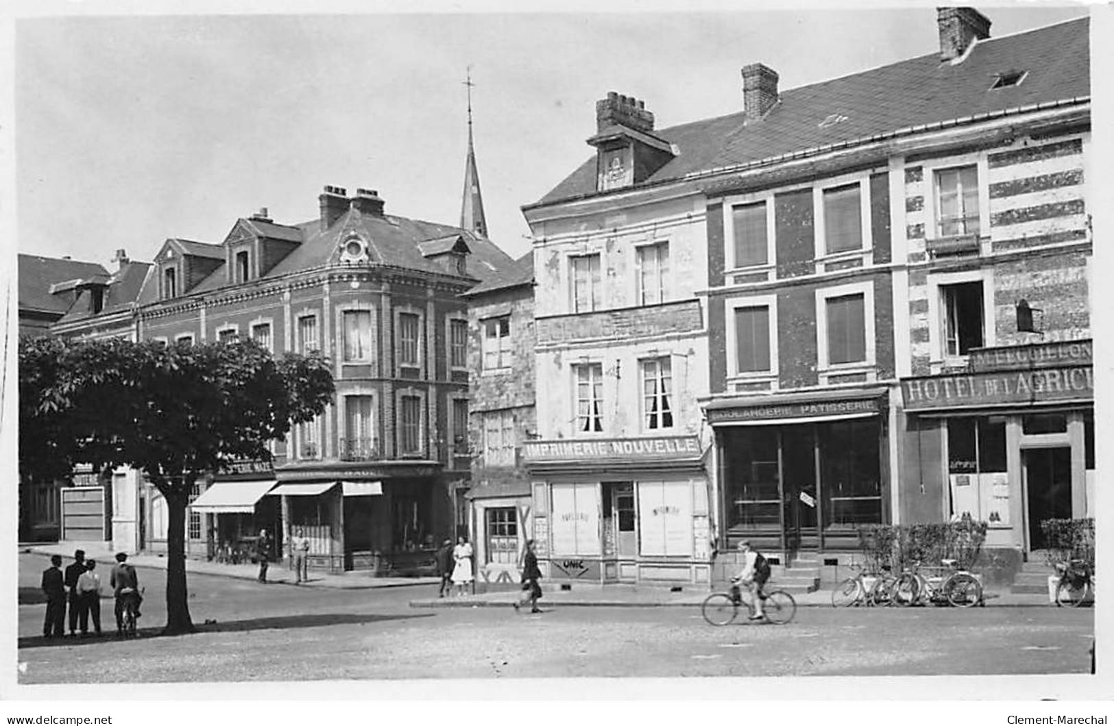 SAINT ROMAIN DE COLBOSC - Place Th. Benoist - Très Bon état - Saint Romain De Colbosc