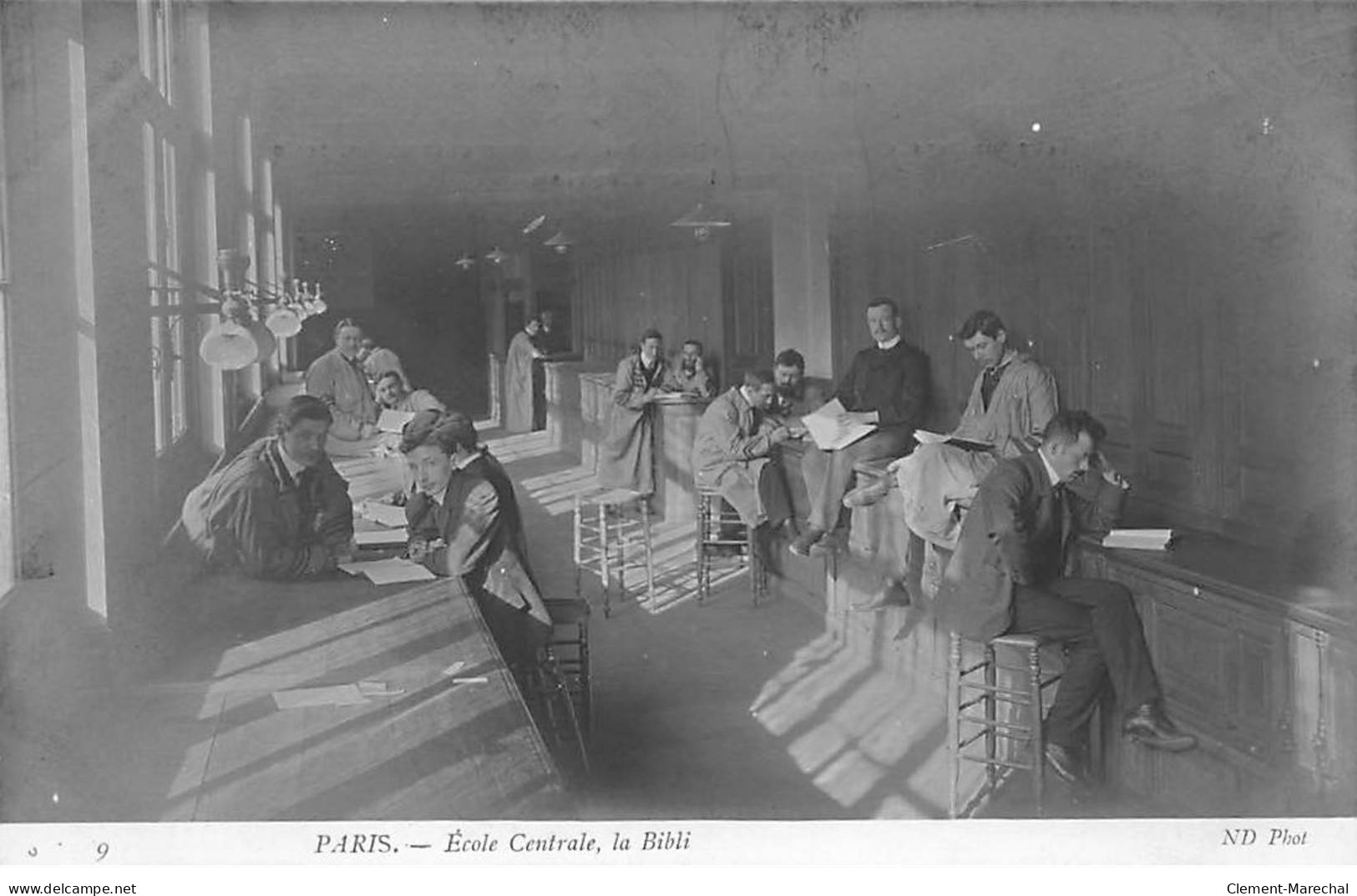 PARIS - Ecole Centrale - La Bibli - Très Bon état - Distrito: 03