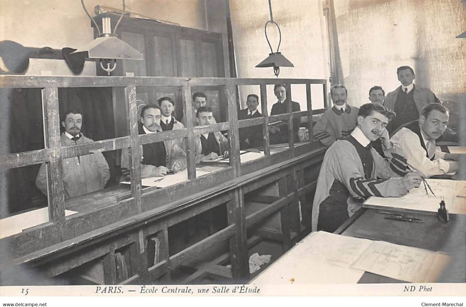 PARIS - Ecole Centrale - Une Salle D'Etude - Très Bon état - Distrito: 03