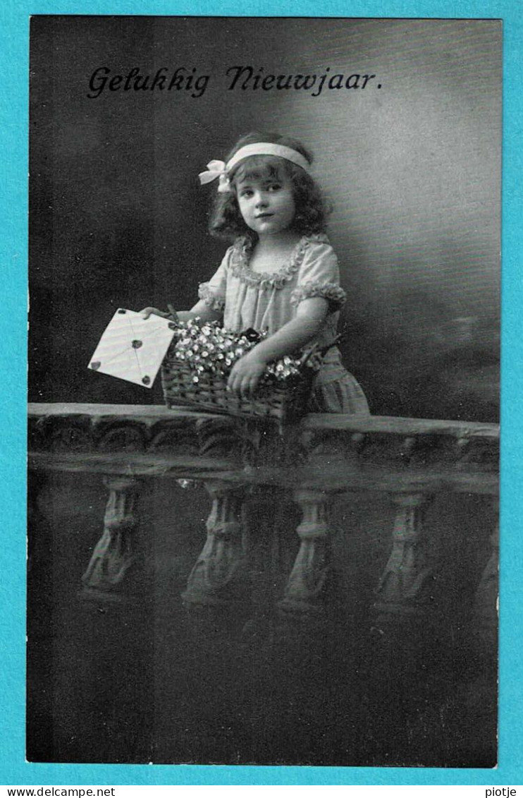 * Fantaisie - Fantasy - Fantasie (Bonne Année - Happy New Year) * (0324) Série De 6 Cartes, Enfant, Child, Girl Envelope - Nouvel An