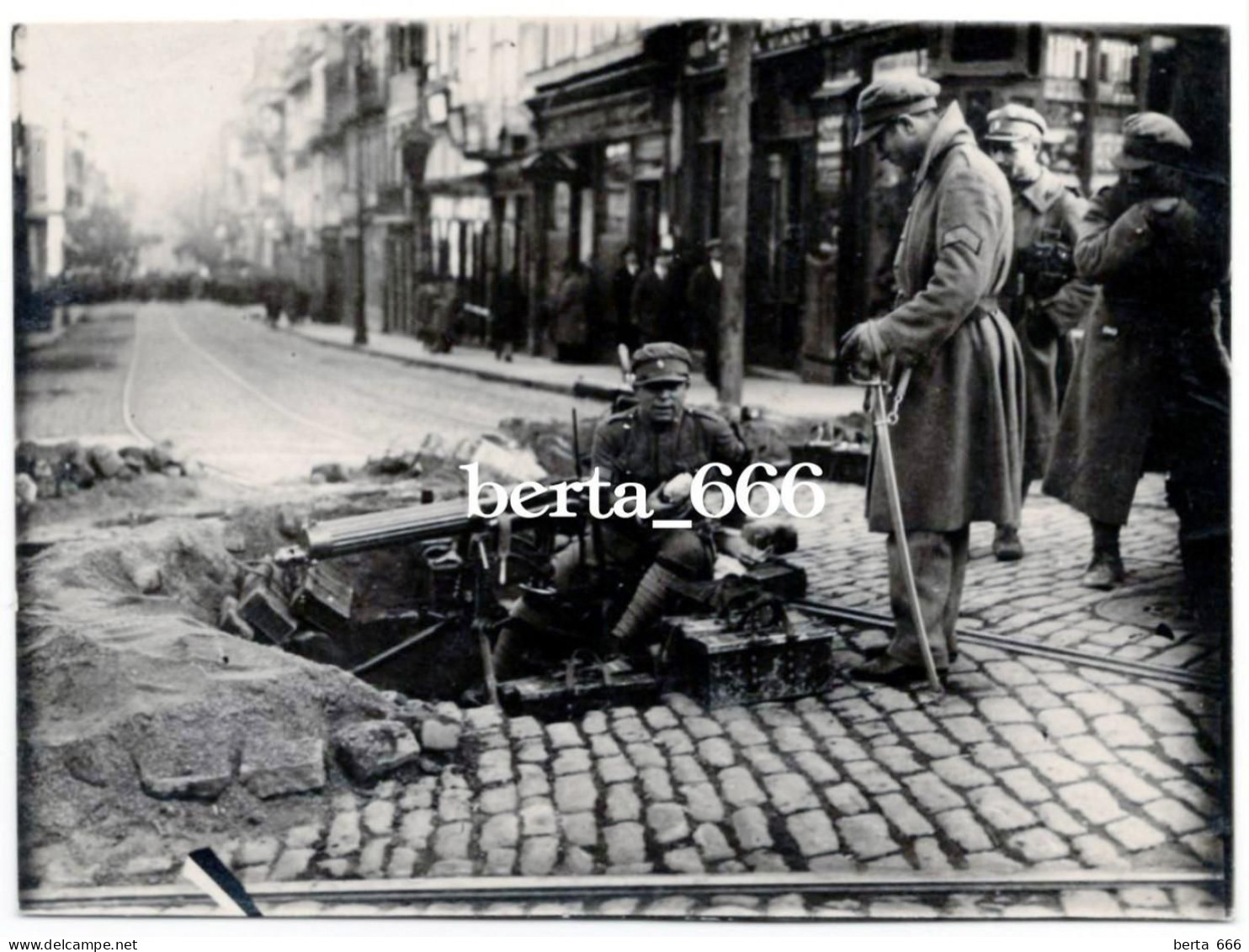 Fotografia Antiga * Porto * Trincheira Na Rua De Santa Catarina * Revolta De Fevereiro De 1927 - Porto