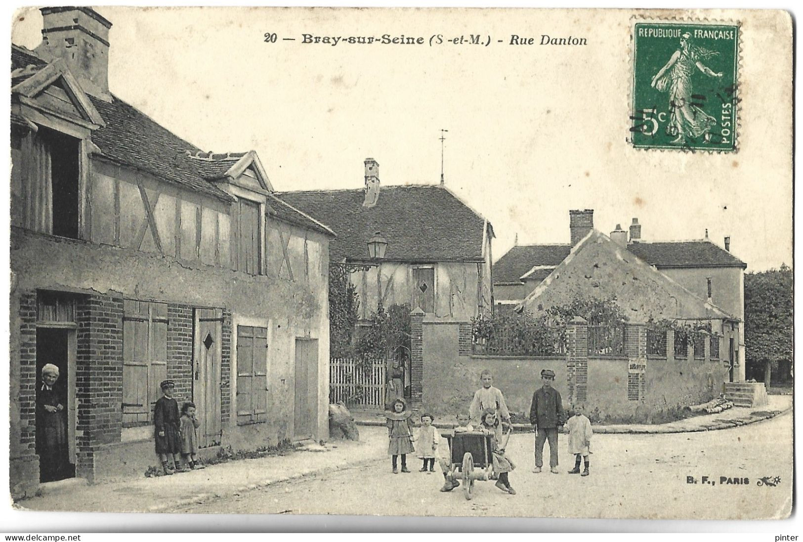 BRAY SUR SEINE - Rue Danton - Bray Sur Seine