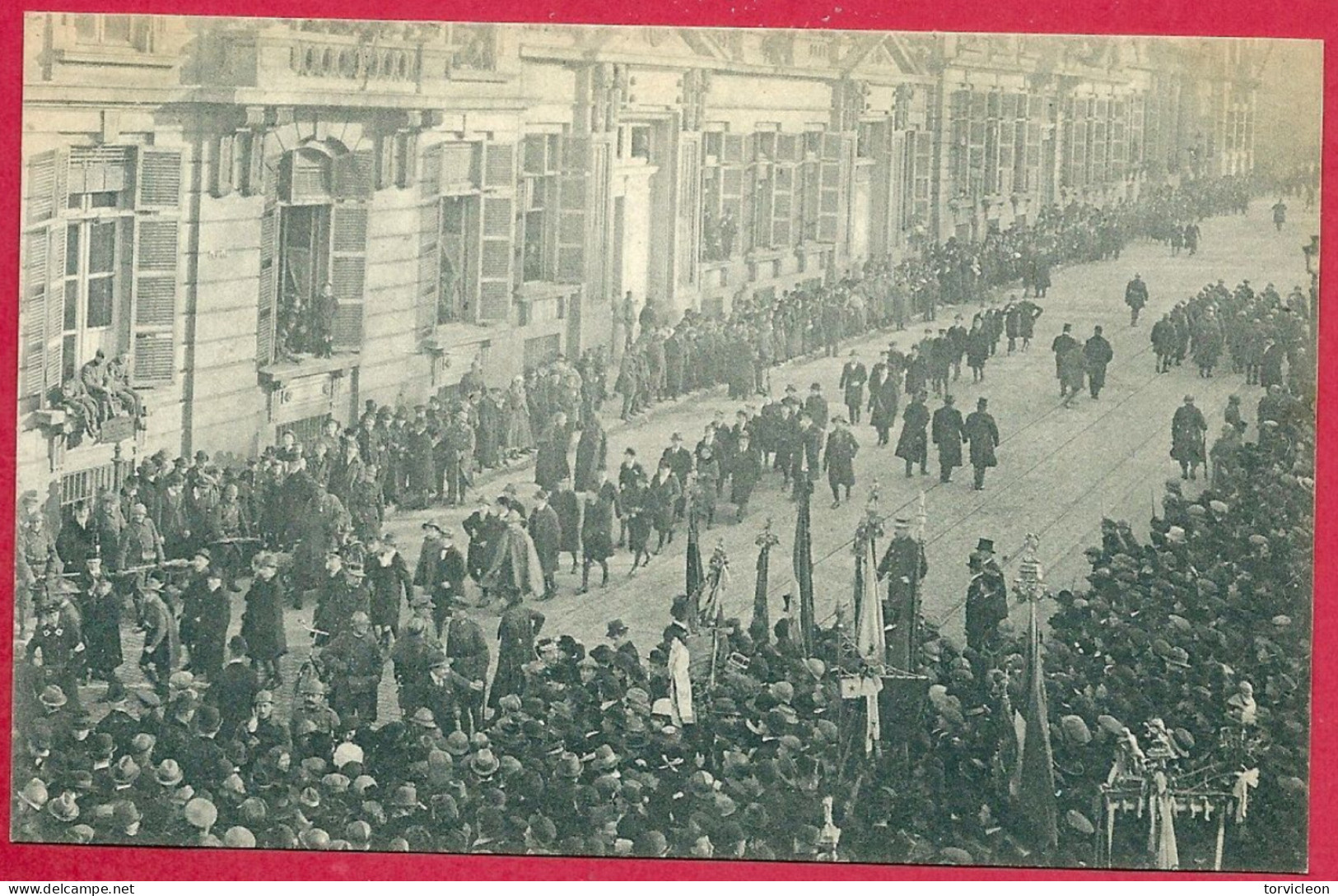 C.P. Bruxelles = 22.11.1918  :  Entrée  Du Roi Et Des Troupes  Ailliées  :  Les  Sociétés  Gagnant Leurs Emplacements - Brussels (City)