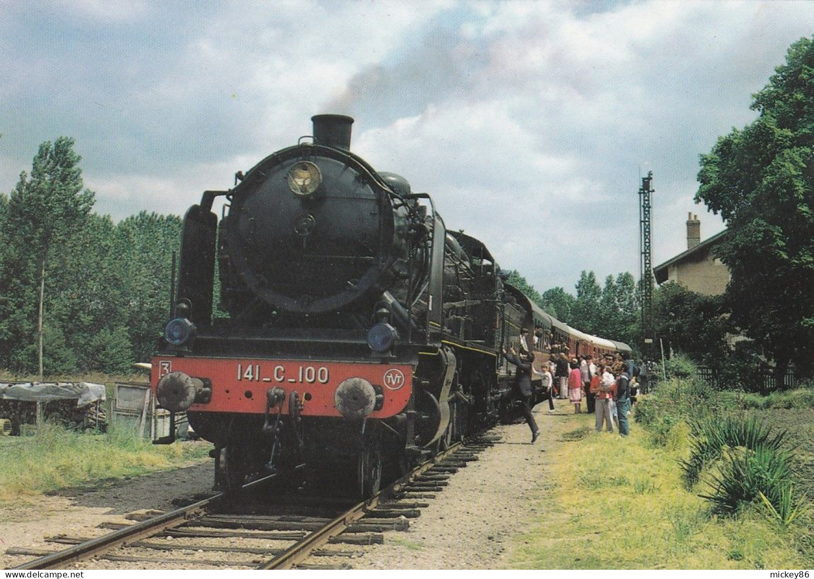 CHAMPIGNY SUR VEUDE--Trains à Vapeur De Touraine--Machine 141C100 De 1922--(très Animée).....gare Et Train......à Saisir - Estaciones Con Trenes